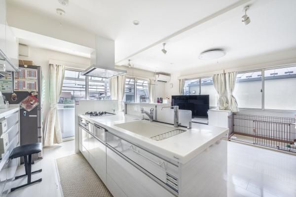 Modern 2SLDK House in Mitaka, Tokyo with 144sqm Land - Thumbnail 3