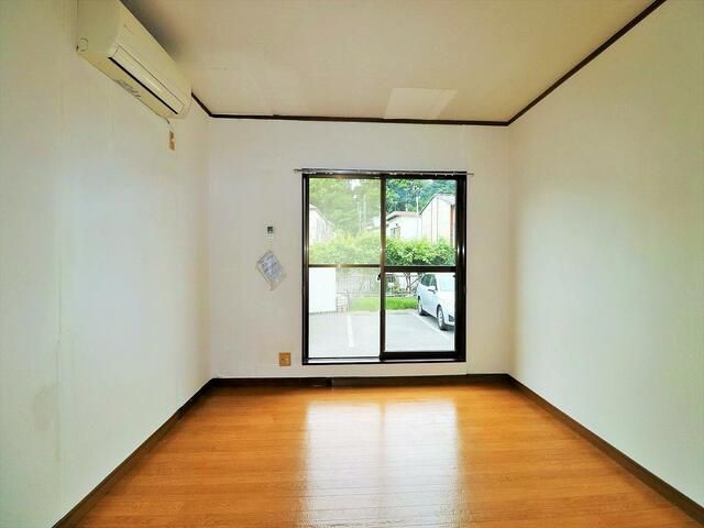 1K Apartment for Rent in Tamamura, Gunma - 17.39 sqm - Thumbnail 3
