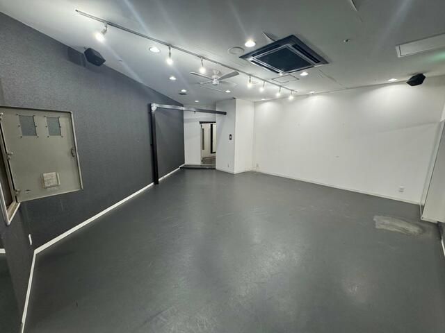 Commercial Space for Rent in Kameari, Tokyo - 192 sqm - Thumbnail 4