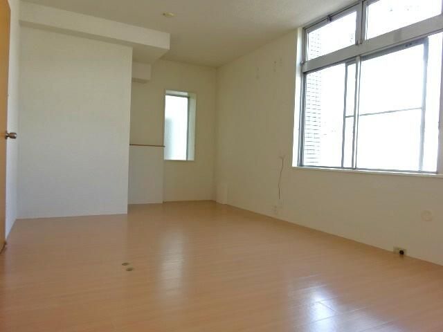 1DK Commercial Space for Rent near Kōnan-chūō Station, Yokohama - Thumbnail 3