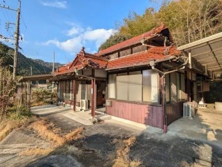 Traditional Sekishu Tile Roof House with Land in Iwakuni, Yamaguchi - Thumbnail 2