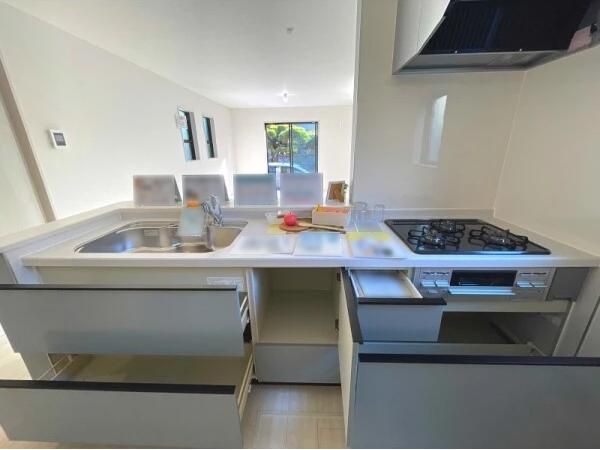 New 2SLDK House in Hiratsuka, Kanagawa - 2025 Build - Thumbnail 2