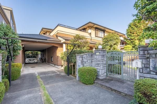 5SLDK House for Sale in Kunitachi, Tokyo | 265.32 sqm - Thumbnail 2