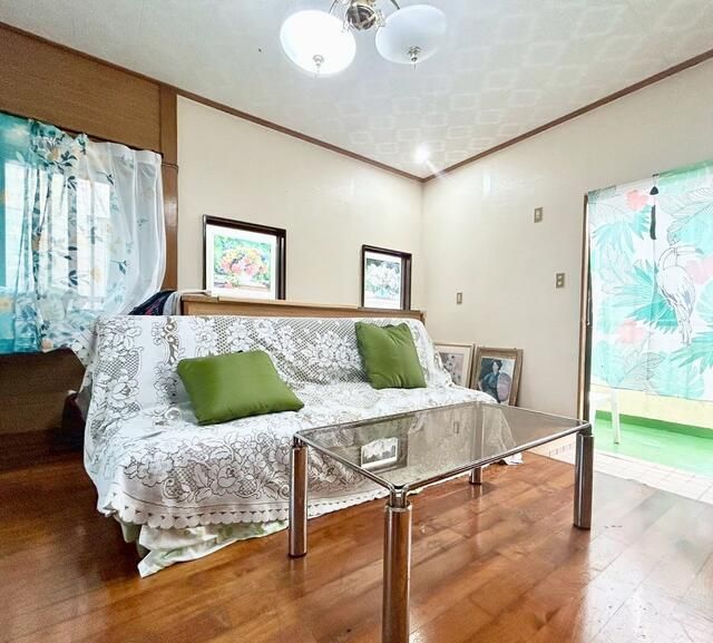 1LDK Detached House with Roof Terrace in Okinawa City - Image 29