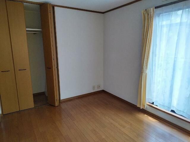 4LDK House for Rent in Yachiyo, Chiba - 113 sqm, Garden, Parking - Thumbnail 4