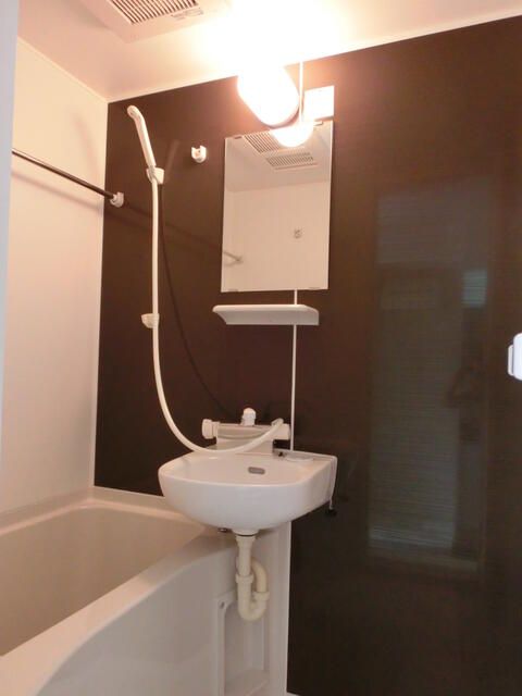 8-Unit Apartment Building for Sale in Kawasaki-ku - Thumbnail 4