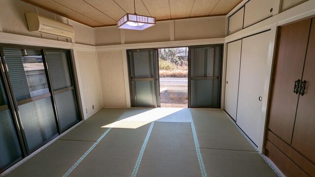 2LDK Used House for Sale in Koga, Ibaraki - 137 sqm Land - Thumbnail 4