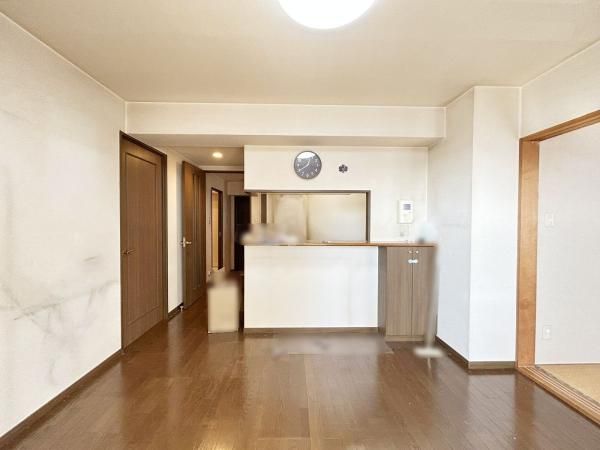 3LDK Apartment for Sale near Fussa Station, Tokyo - Thumbnail 3