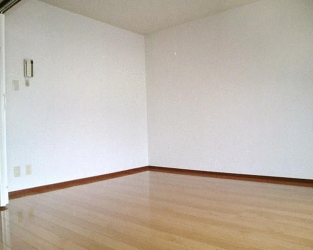 2LDK Apartment for Rent in Sakado, Saitama - 56,000 Yen - Thumbnail 4