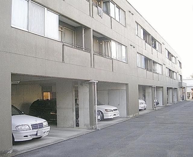 2LDK Apartment for Rent in Sakado, Saitama - 56,000 Yen - Thumbnail 2
