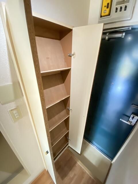 1K Apartment for Rent in Katsushika, Tokyo - 60,000 Yen - Thumbnail 4