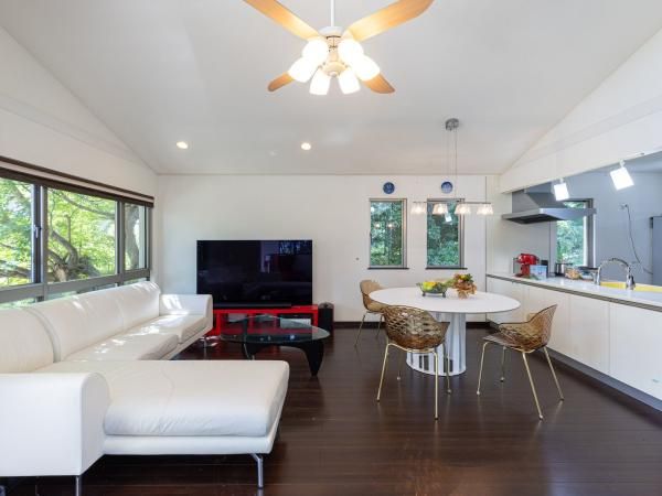 3LDK Detached House in Kurara-en, Nishinomiya | 333 sqm Land - Main Image