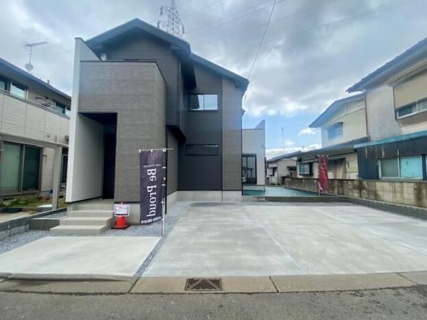 New 4SLDK House for Sale in Oyama, Tochigi - Thumbnail 2