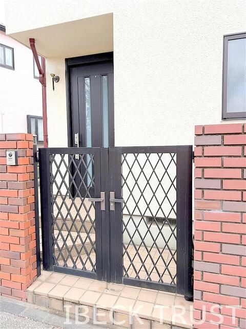 4LDK Detached House for Sale in Tsuzuki-ku, Yokohama - Thumbnail 2