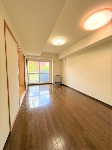 3LDK Apartment for Sale in Central Sapporo, Near Nishi-28-chome Station - Thumbnail 3
