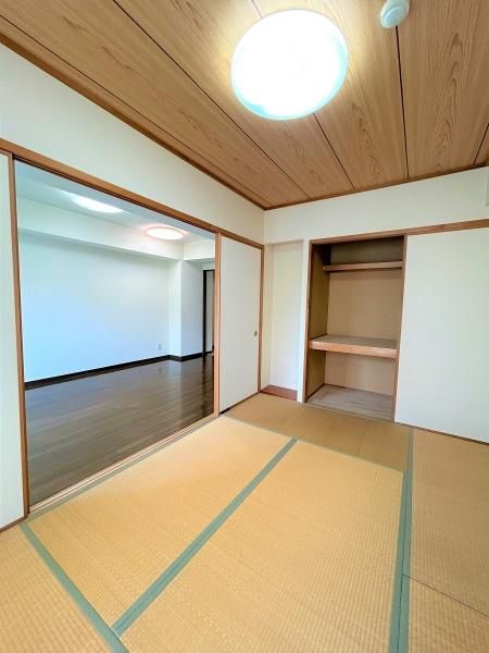 3LDK Apartment for Sale in Central Sapporo, Near Nishi-28-chome Station - Thumbnail 4