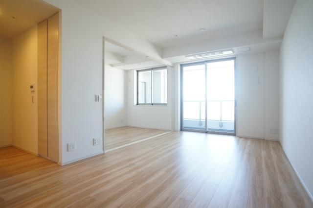 2LDK Apartment in Parkhouse Nishi-Shinjuku Tower 60, Shinjuku - Thumbnail 2