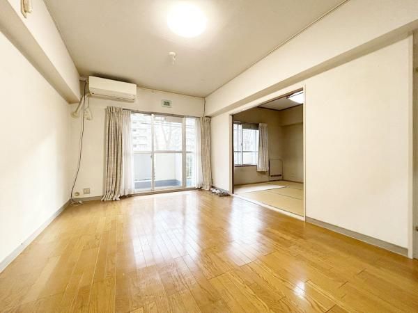 3LDK Apartment in Akishima Tokyo - Thumbnail 4