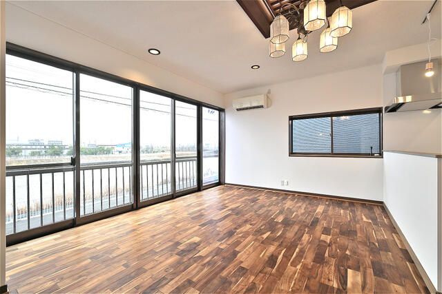 5LDK All-Electric House on Corner Lot in Niigata City - Thumbnail 3