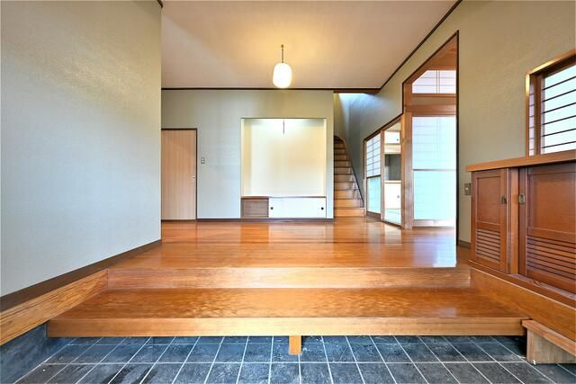 5LDK All-Electric House on Corner Lot in Niigata City - Thumbnail 2