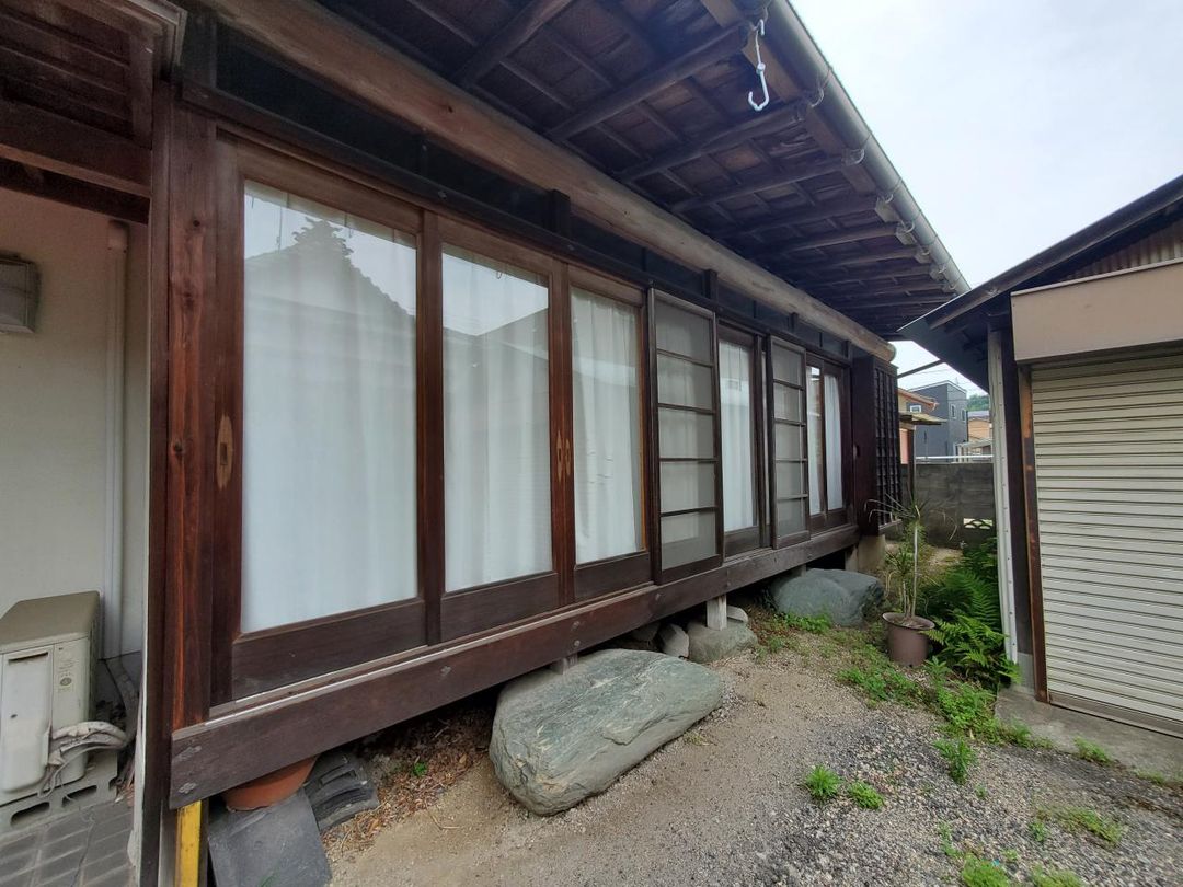 1976 5DK House on 323sqm Land in Imabari, Ehime with Free Parking - Thumbnail 3