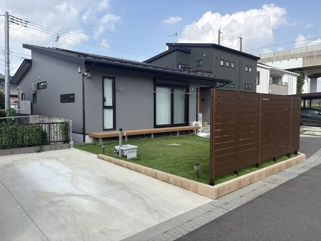 3SLDK Modern House in Quiet Utsunomiya with Parking for 3 Cars - Main Image