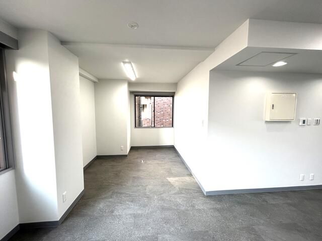 Commercial Office/Retail Space for Rent in Tokorozawa, Saitama - Thumbnail 4