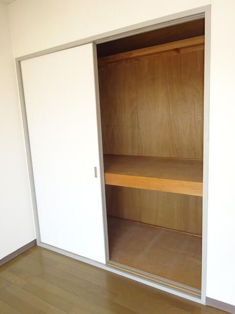 2K Apartment for Sale in Isogo, Yokohama, Kanagawa - Thumbnail 4
