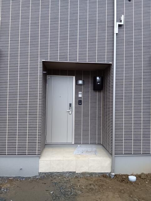 Newly Built 2LDK Terrace House in Saitama City - Thumbnail 2