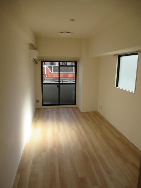 1K Apartment for Sale in Isezakicho, Yokohama, Kanagawa - Thumbnail 4