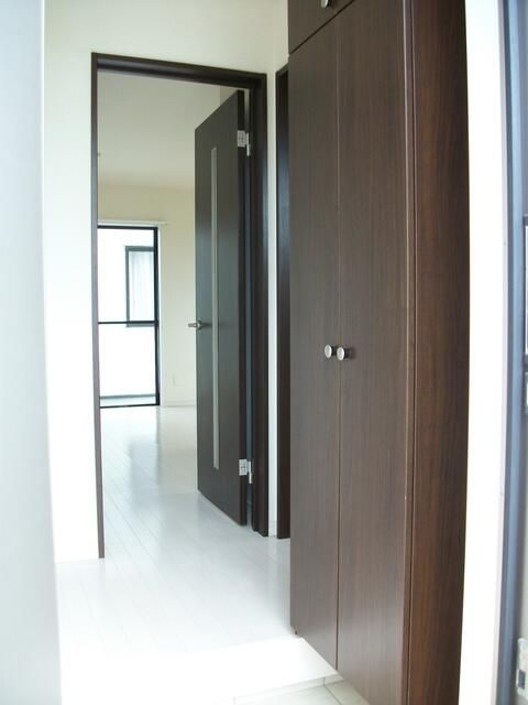 PURE Town 2LDK House for Rent in Ota, Gunma - Thumbnail 2