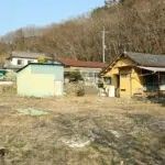 Land with Vacant House in Kiryu, Gunma - 545.73 sqm Plot - Thumbnail 2