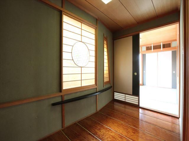 7DK Family House for Sale in Kanazawa with 2 Car Parking - Main Image