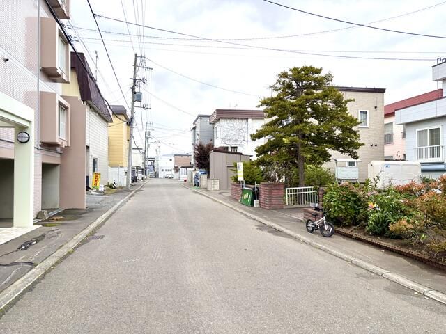 Land for Sale in Higashi-ku, Sapporo: 234.54 sqm South-Facing Plot - Thumbnail 4