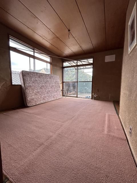 3LDK Steel-Frame House on Corner Lot in Mihara, Hiroshima - Thumbnail 4