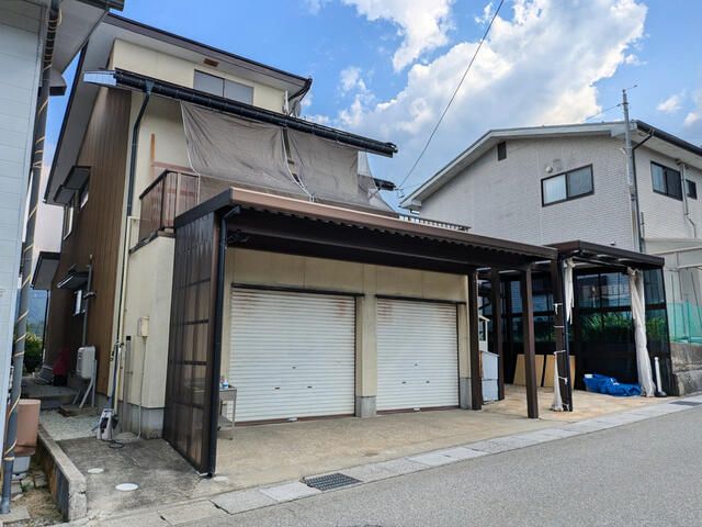 4LDK House with Inner Garage in Hida City, Gifu - Thumbnail 2