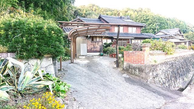 8DK House for Sale on 1075 sqm Land in Chikujo, Fukuoka - Thumbnail 2