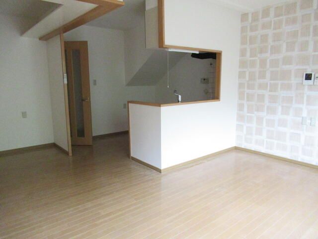 2LDK Apartment for Rent in Otaru, Hokkaido - 72.86 sqm - Thumbnail 2