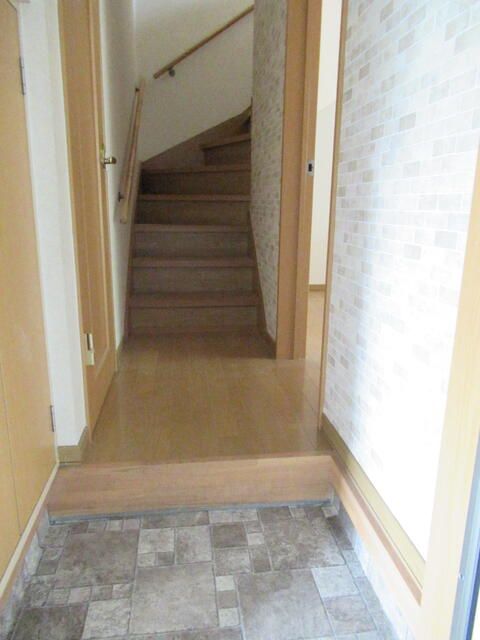 2LDK Apartment for Rent in Otaru, Hokkaido - 72.86 sqm - Thumbnail 4