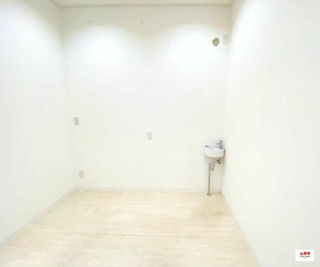 1974 Shop House with Rental Income in Himeji, Hyogo - Main Image