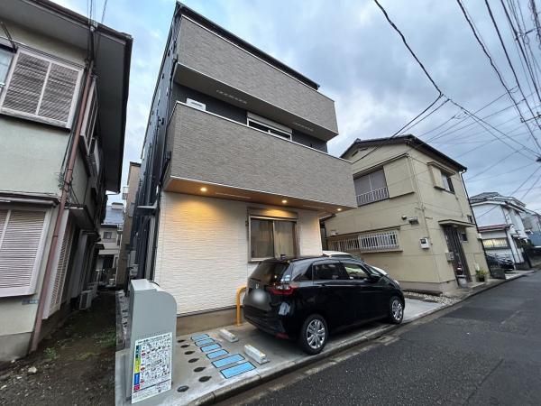 Apartment Building for Sale in Asaka, Saitama - 6 Units - Thumbnail 2
