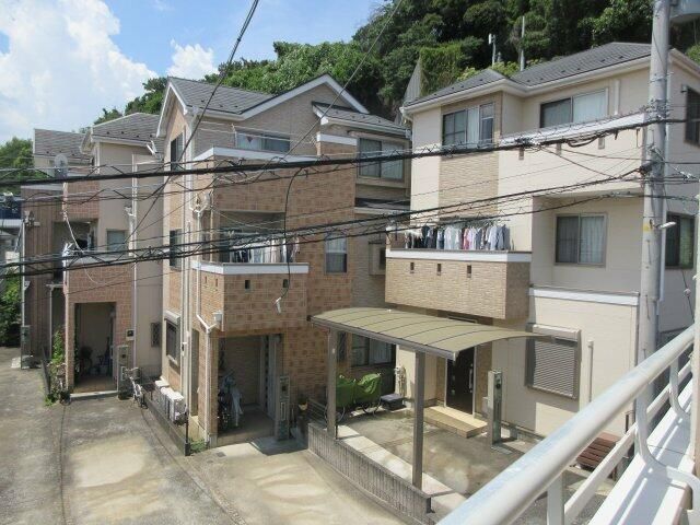 Studio Apartment for Rent in Hiyoshi, Yokohama – Keio Student Only - Thumbnail 2