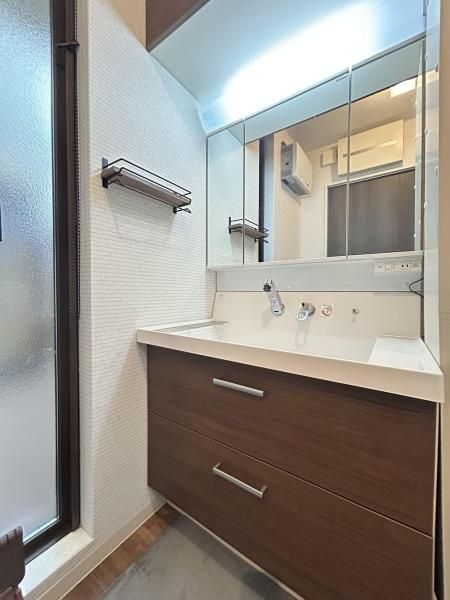 2018 4LDK Detached House for Sale in Nishinomiya, Hyogo - Thumbnail 2