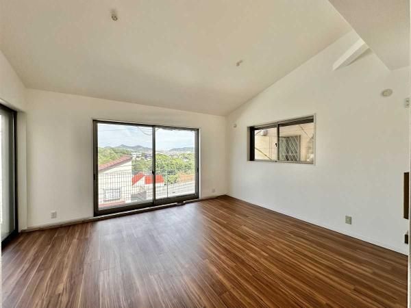 3LDK Detached House for Sale in Tarumi, Kobe with Garage - Thumbnail 3