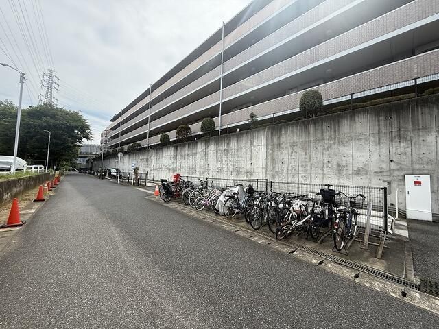 1SLDK Apartment for Sale in Inage, Chiba City - 75.41 sqm - Thumbnail 2