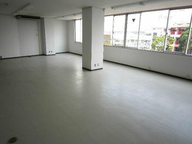 Tsuruya Building Commercial Space for Rent in Tsuchiura, Ibaraki - Thumbnail 2