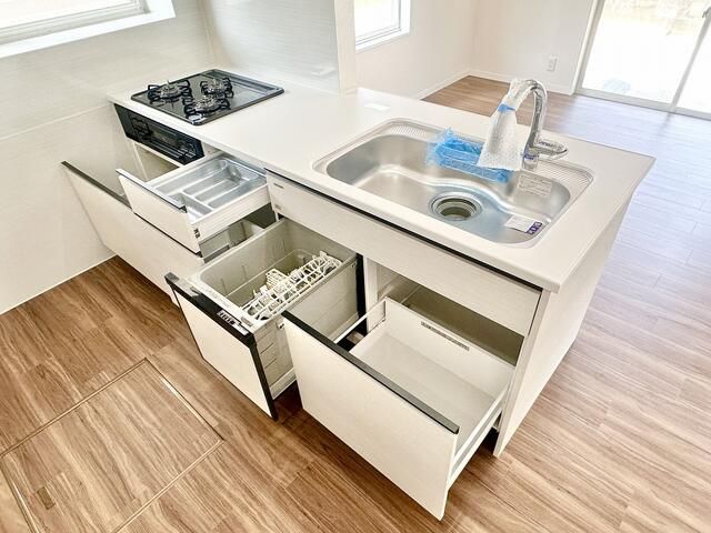 3LDK Detached House for Sale in Iizuka, Fukuoka with 3 Parking Spaces - Thumbnail 2