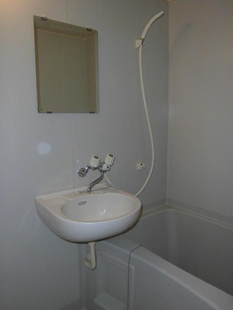 Wisteria 1K Apartment for Rent in Central Yamanashi - Thumbnail 4