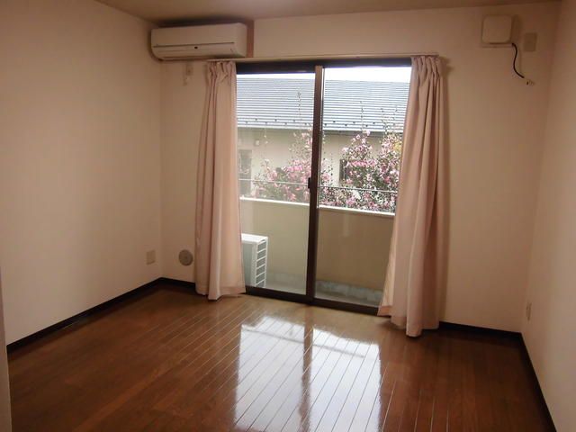 Wisteria 1K Apartment for Rent in Central Yamanashi - Thumbnail 2