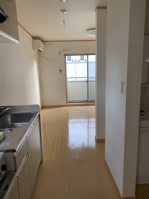 Garden Court Shimokameda II - 1R Apartment for Rent in Koriyama - Thumbnail 3